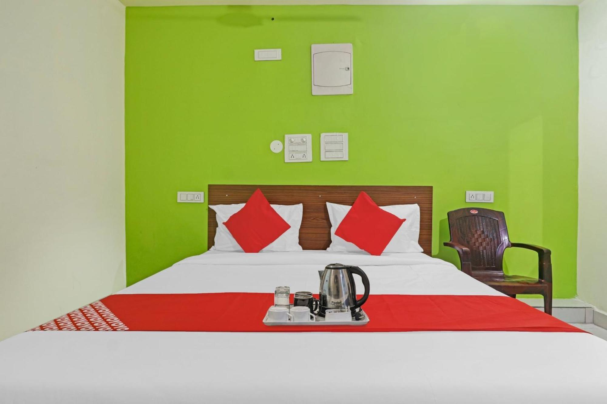 Super Hotel O Dk Reddy Square Hyderabad Exterior foto