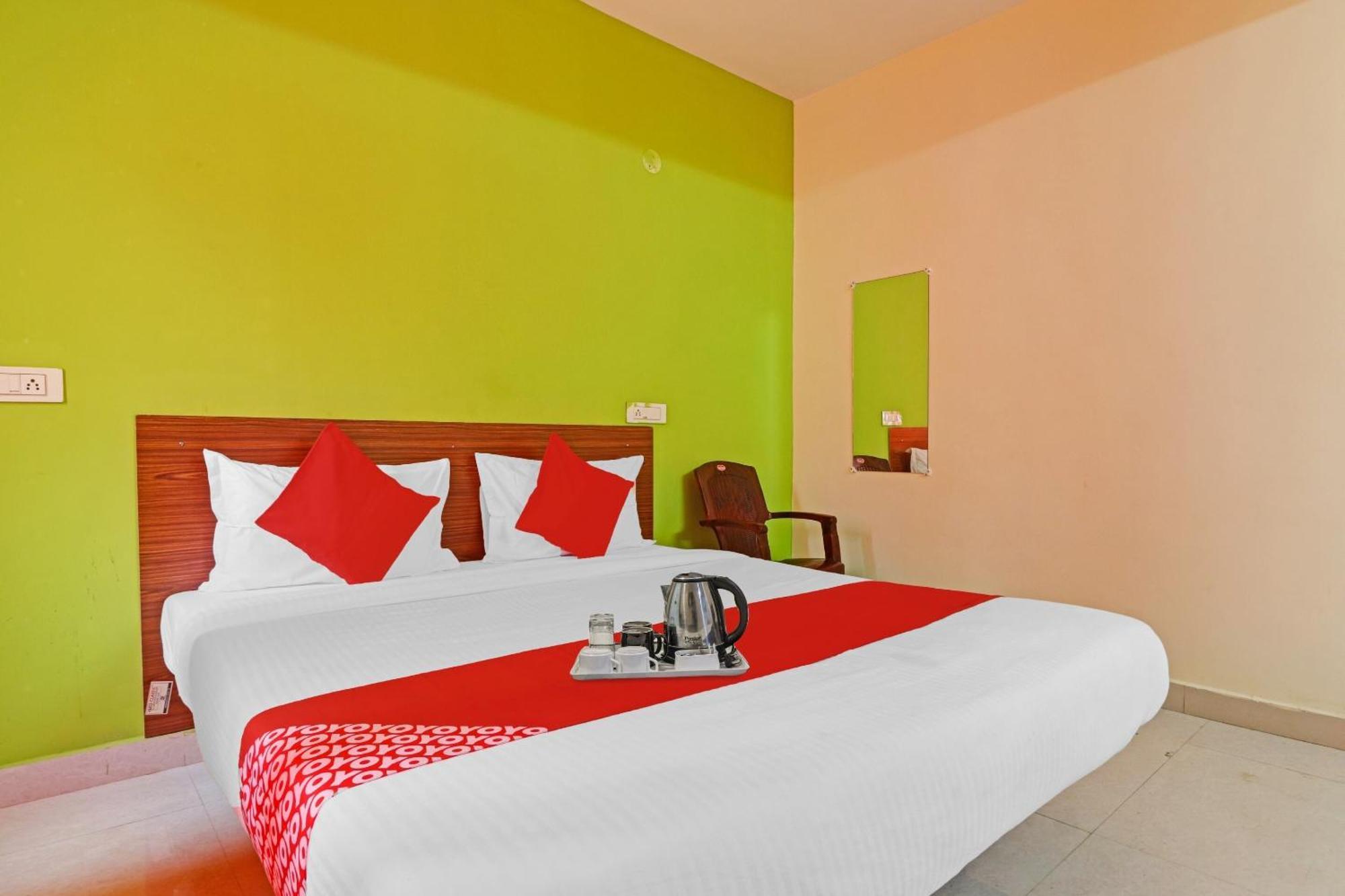 Super Hotel O Dk Reddy Square Hyderabad Exterior foto